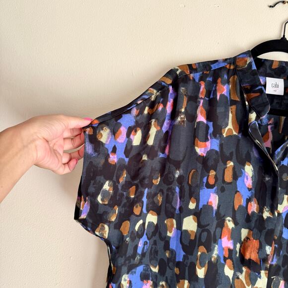 Cabi Black + Multicolor Spotted Abstract Sabine Water Color Short Sleeve Blouse - Picture 2 of 7